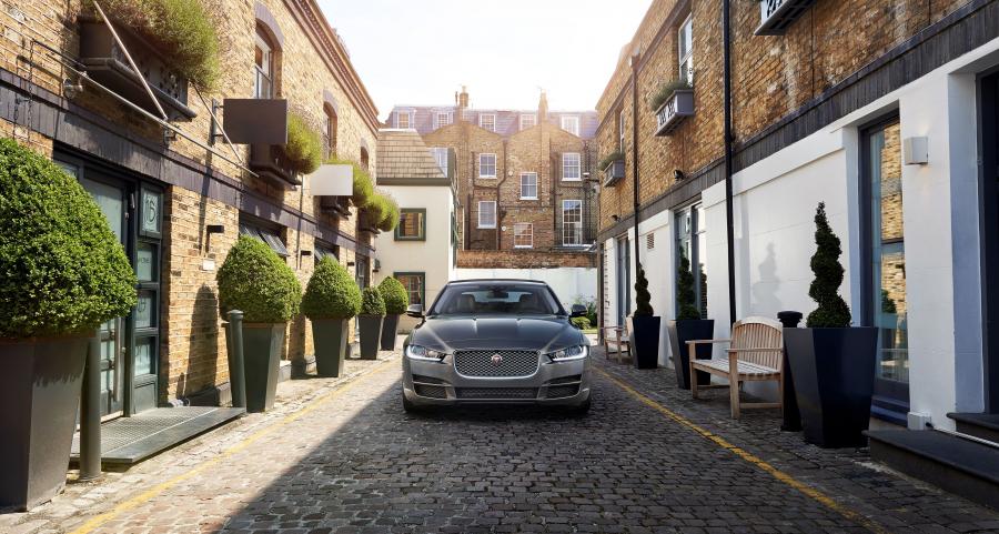  Jaguar XE Portfolio 2015 года  (фото 22 из 30)